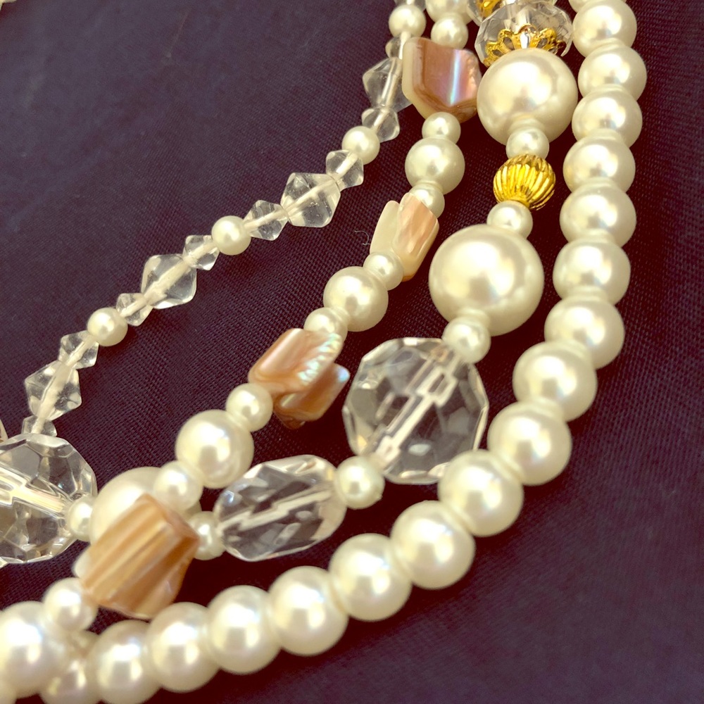 Pretty Multi strand necklace with bracelet set